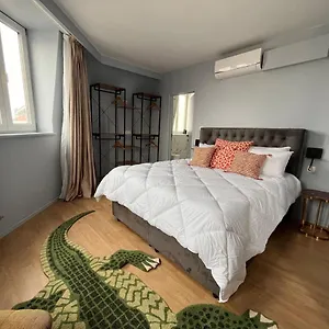 Отель La Piece, Брюссель